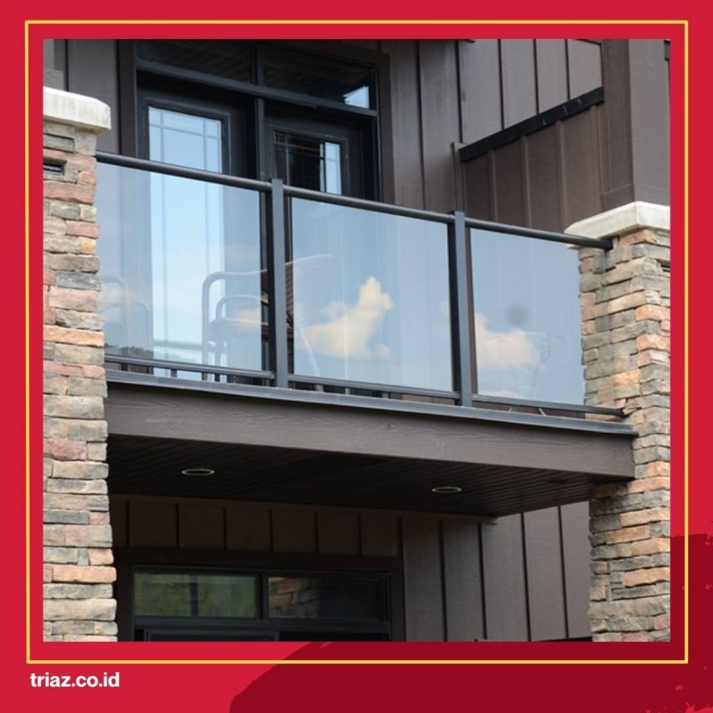 model railing balkon kaca