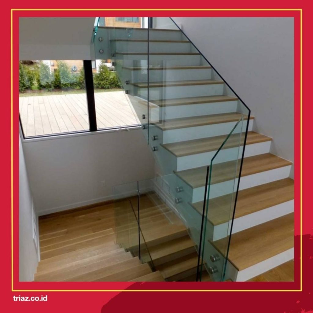 contoh railing tangga kaca