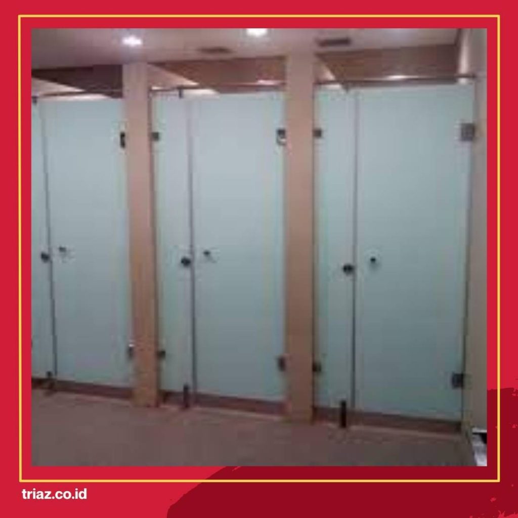 cubicle toilet adalah