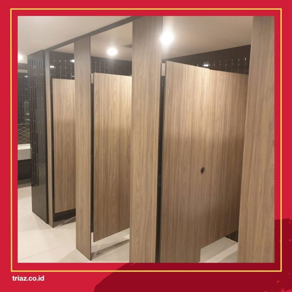 cubicle toilet kayu