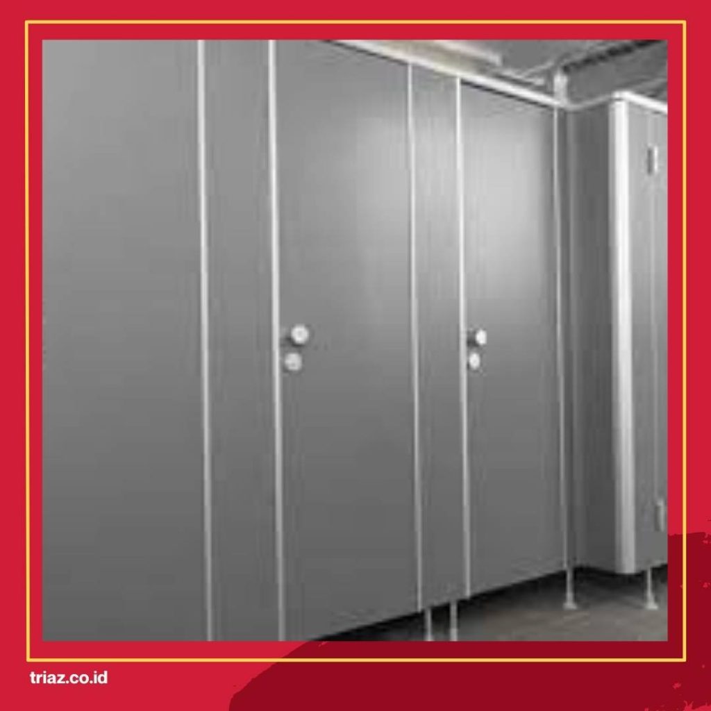 cubicle toilet adalah